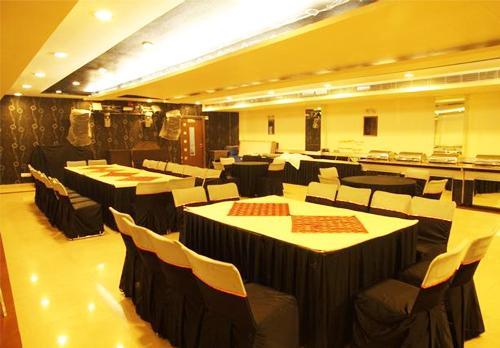 Hotel Silver Stone Ludhiana Ngoại thất bức ảnh