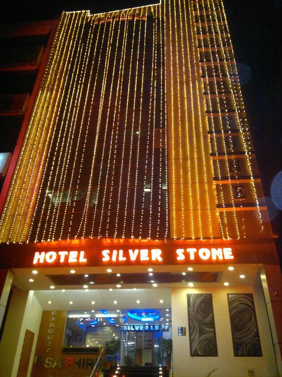 Hotel Silver Stone Ludhiana Ngoại thất bức ảnh
