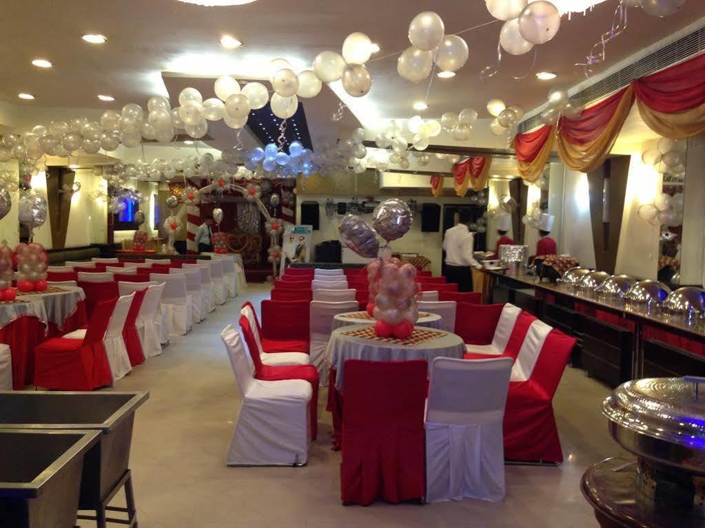 Hotel Silver Stone Ludhiana Ngoại thất bức ảnh
